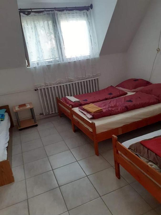 Pihenes A Malomtonal Privat Berlemeny Guest House Tapolca Exterior photo