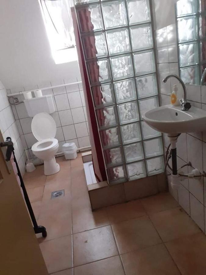 Pihenes A Malomtonal Privat Berlemeny Guest House Tapolca Exterior photo